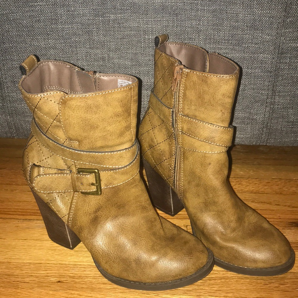 Brown booties - Picture 2 of 5